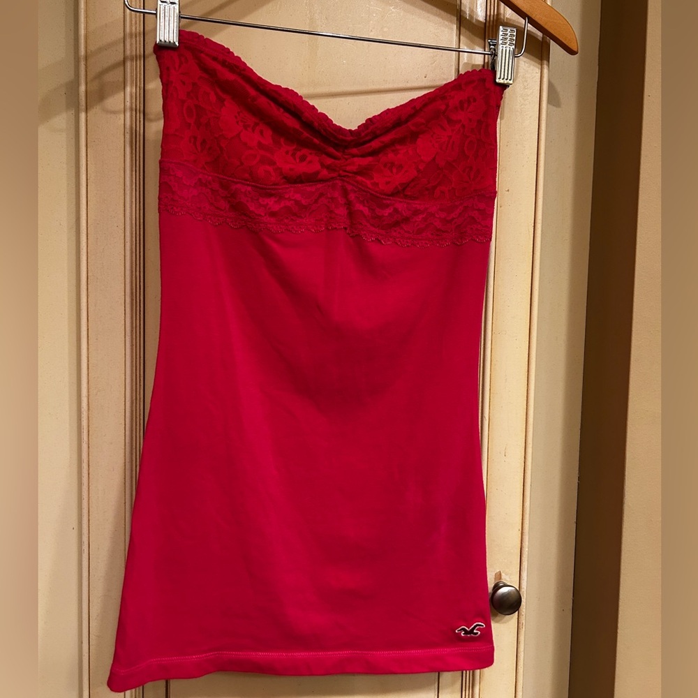 Dark pink strapless sweetheart top 95% cotton/5% elastane with lacy detail top.